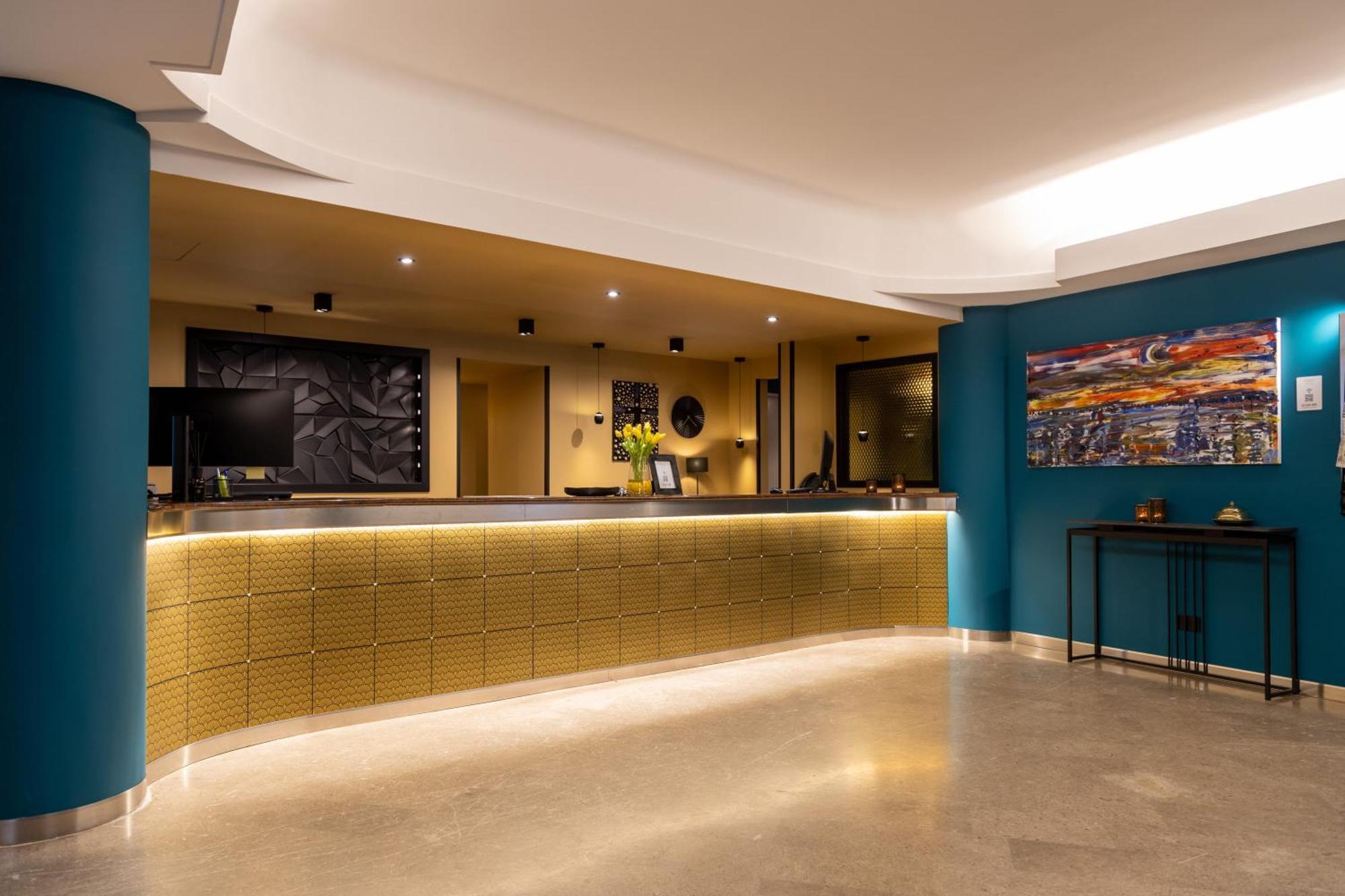 Aria Life Hotel 4*